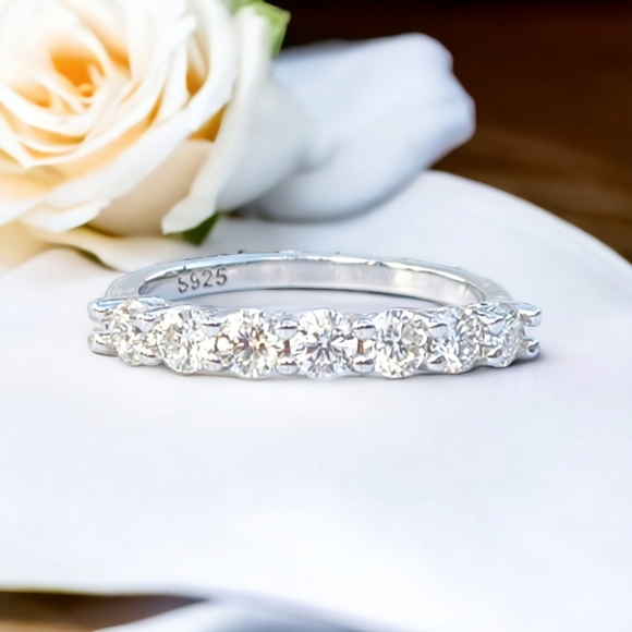 Half eternity moissanite band - Picture 4 of 8